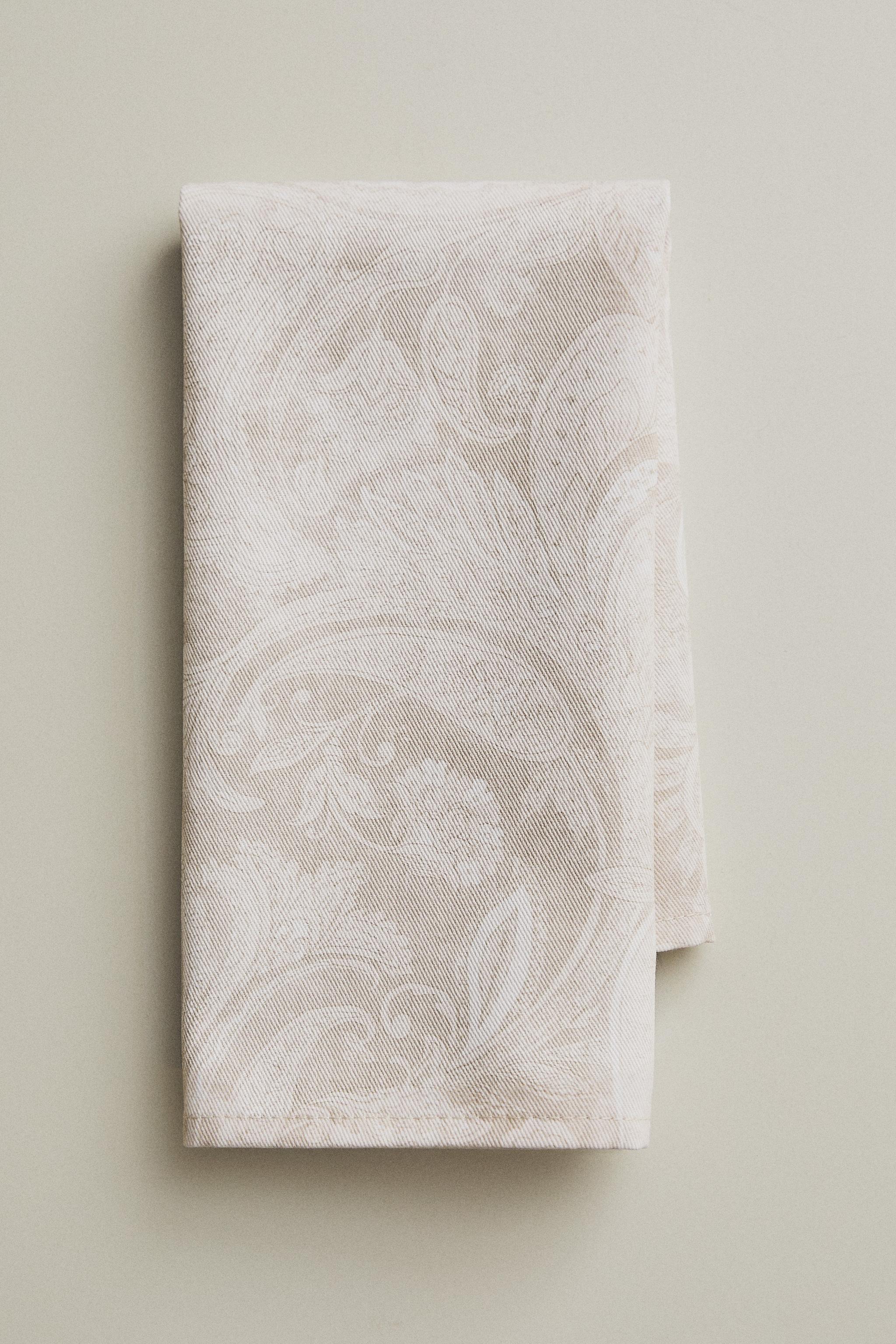 PACK OF PAISLEY PRINT NAPKINS (PACK OF 2)